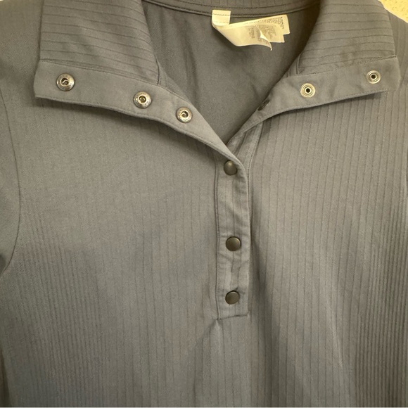 Athleta Flurry Seamless Henley Top Fitted Button Down Shirt - Picture 6 of 10